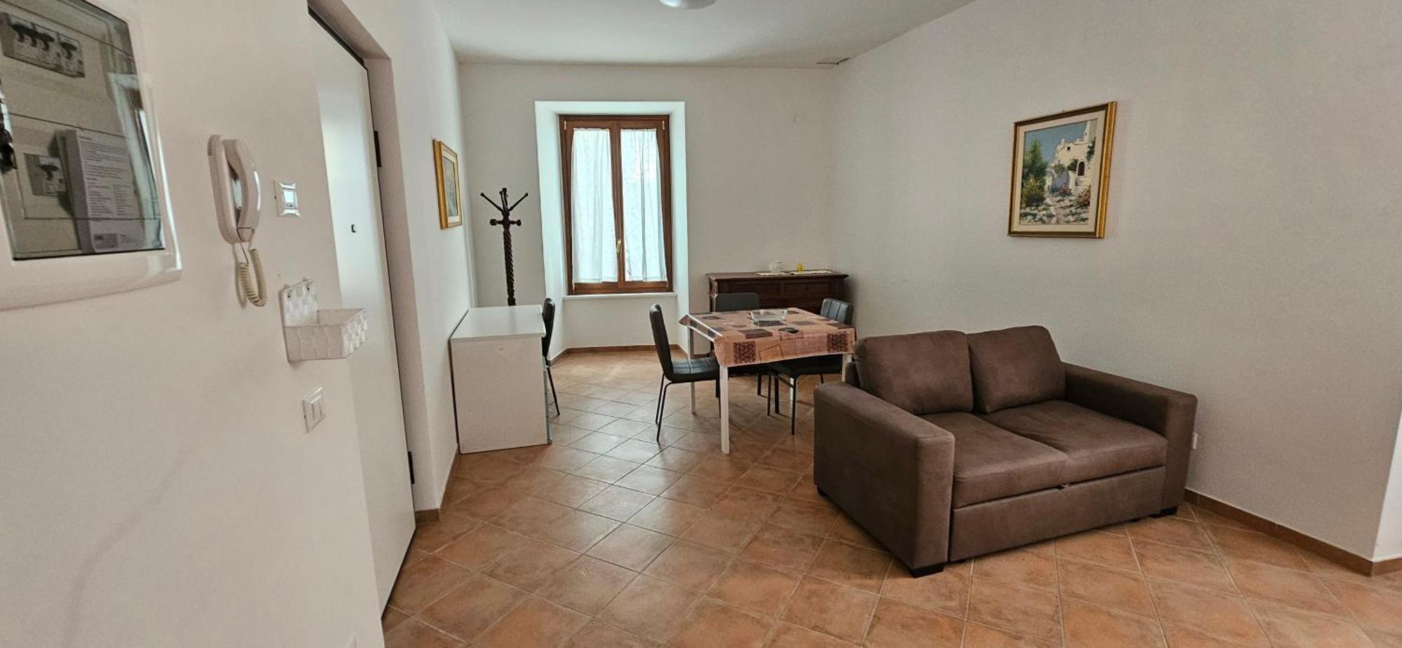 Ferienwohnung Sotto La Torre LʼAquila Exterior foto