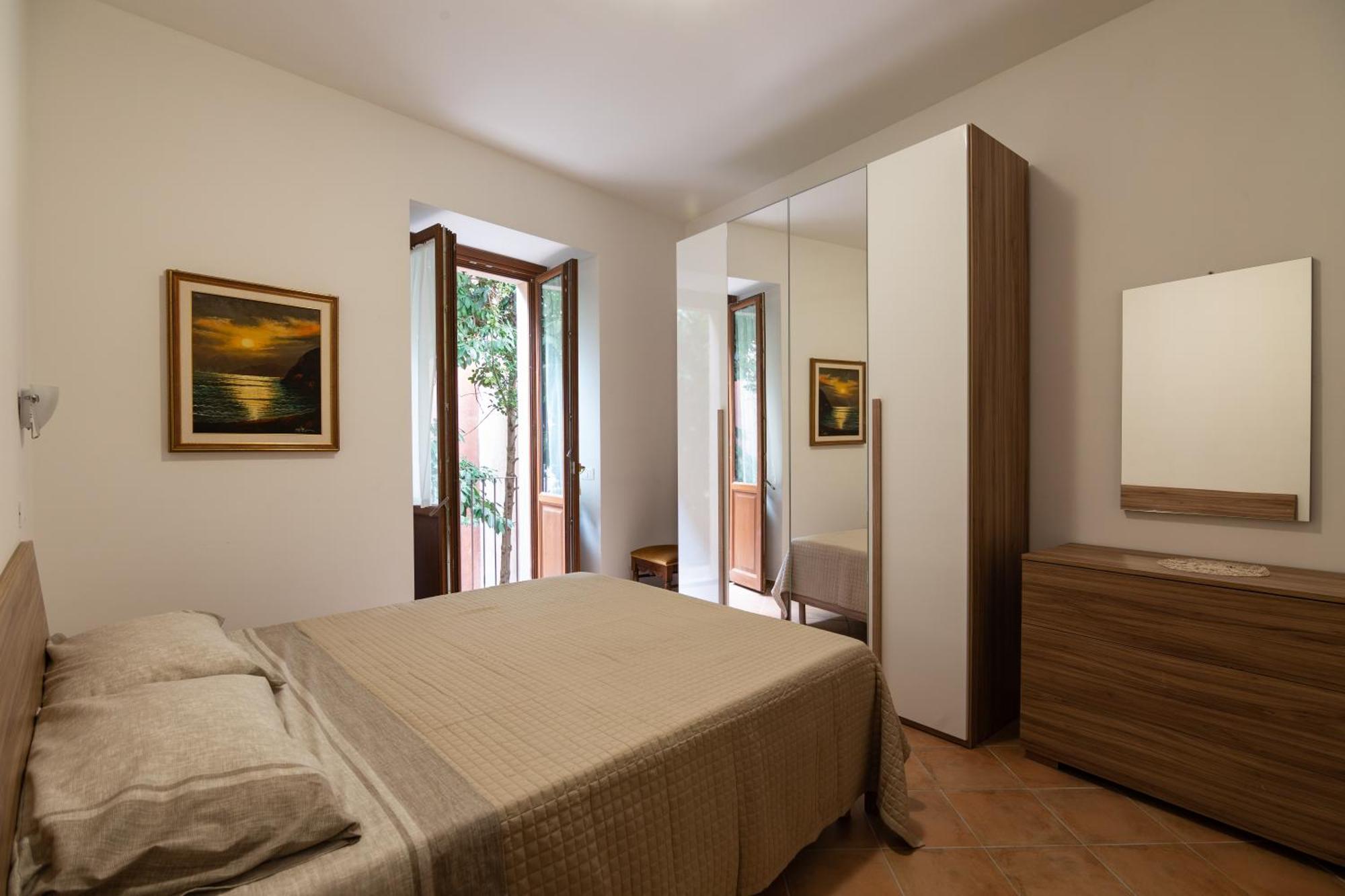 Ferienwohnung Sotto La Torre LʼAquila Exterior foto
