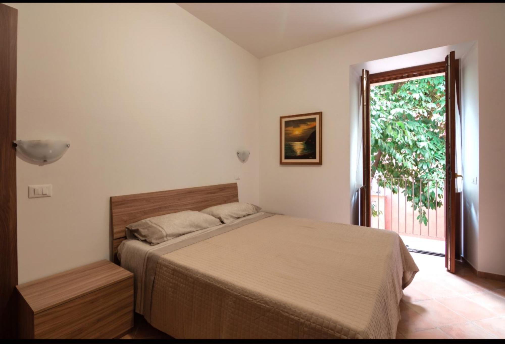 Ferienwohnung Sotto La Torre LʼAquila Exterior foto