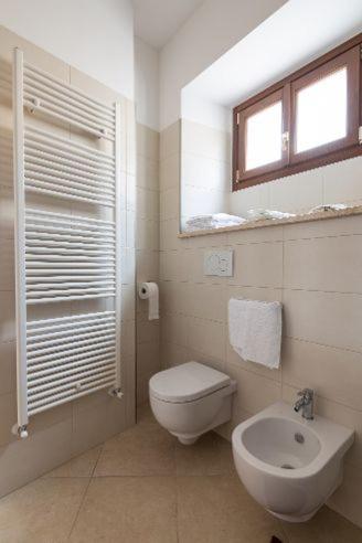 Ferienwohnung Sotto La Torre LʼAquila Exterior foto