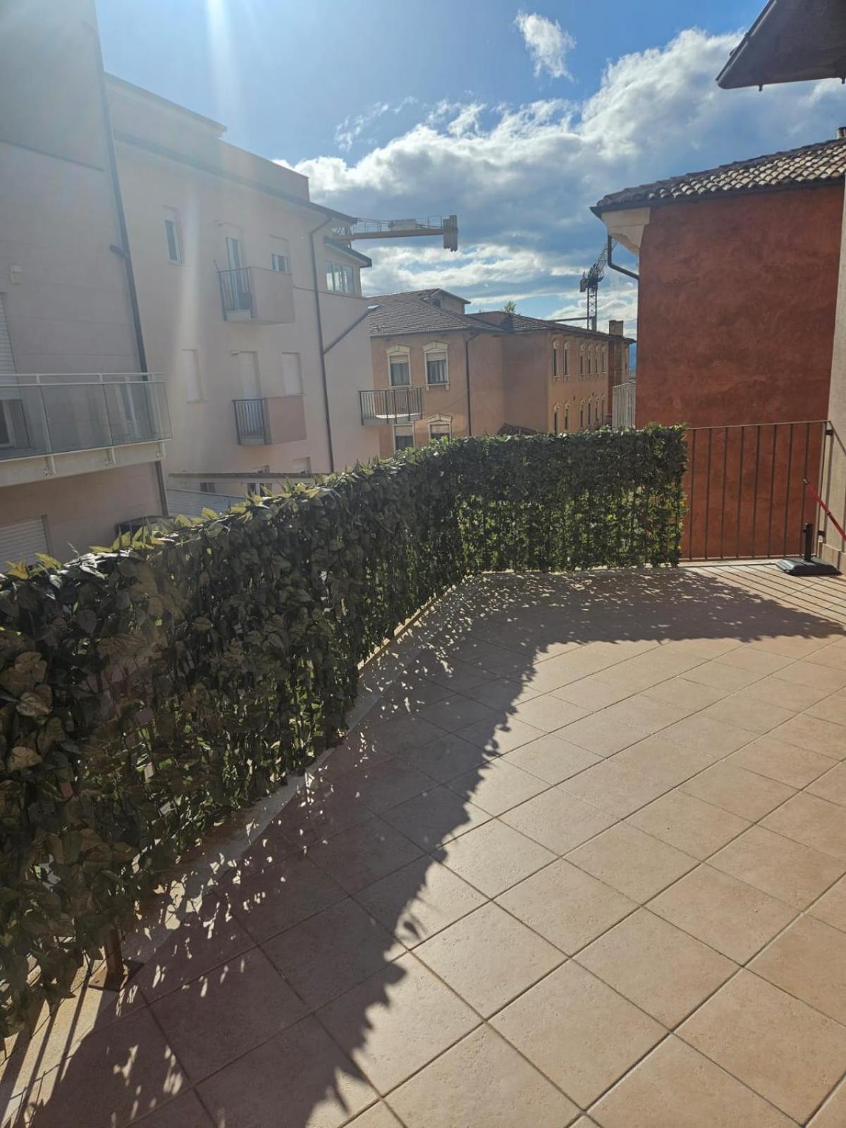 Ferienwohnung Sotto La Torre LʼAquila Exterior foto